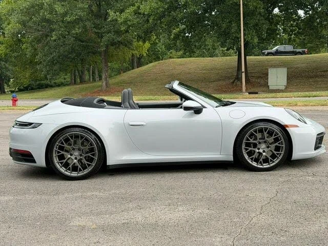 2024 Porsche 992 Carrera 4S - Image 12 of 31