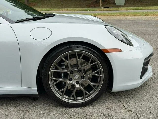 2024 Porsche 992 Carrera 4S - Image 13 of 31