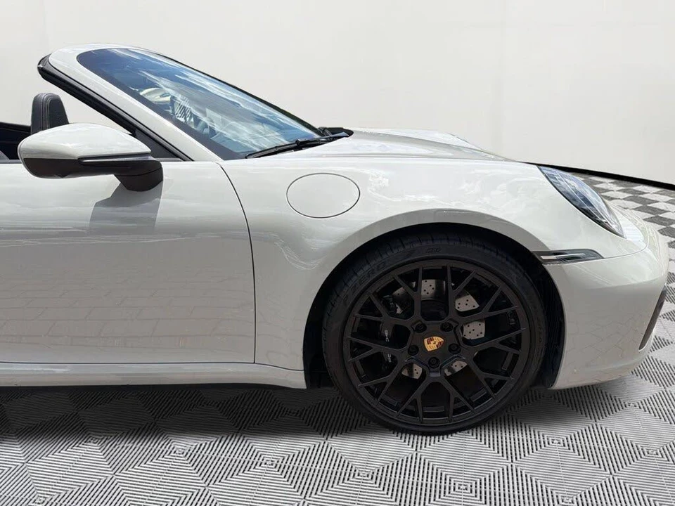 2024 Porsche 992 Carrera 4S - Image 13 of 31