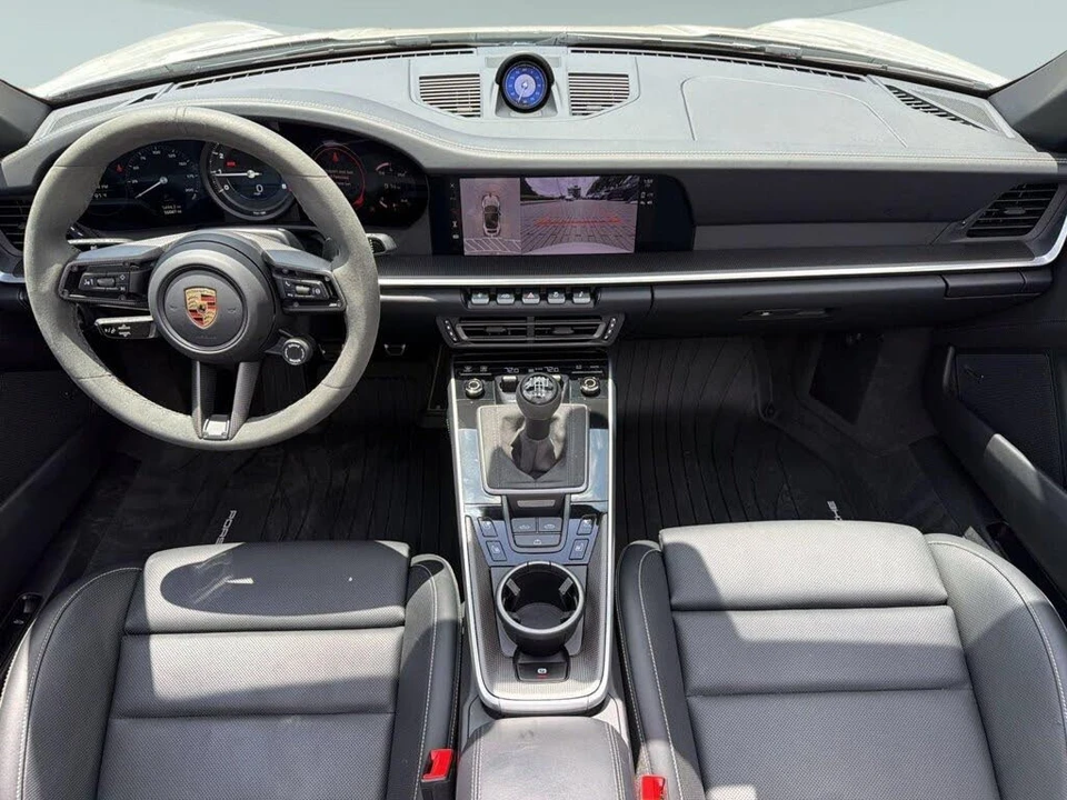 2024 Porsche 992 Carrera 4S - Image 16 of 31