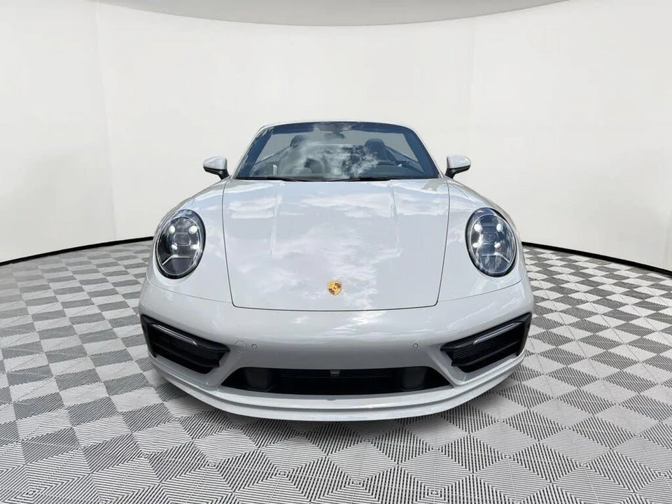 2024 Porsche 992 Carrera 4S - Image 6 of 31