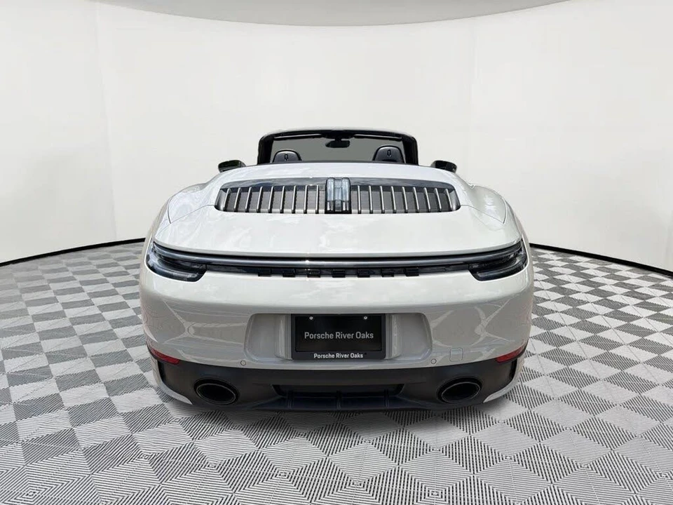 2024 Porsche 992 Carrera 4S - Image 10 of 31