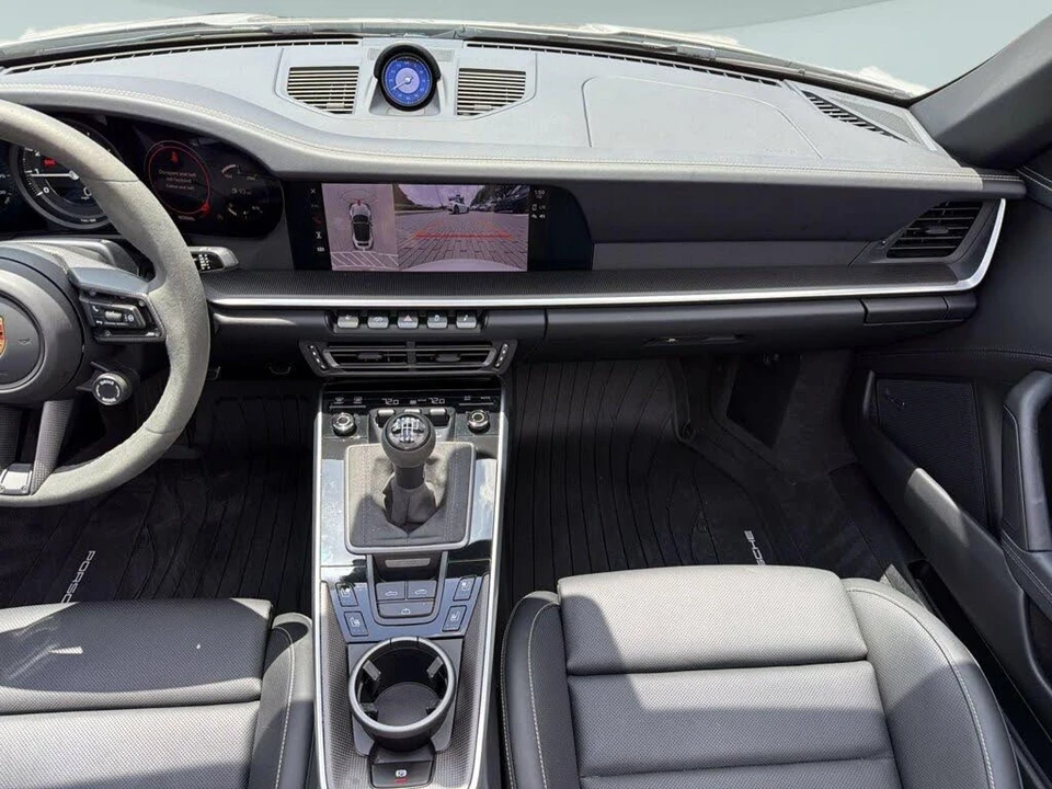 2024 Porsche 992 Carrera 4S - Image 17 of 31