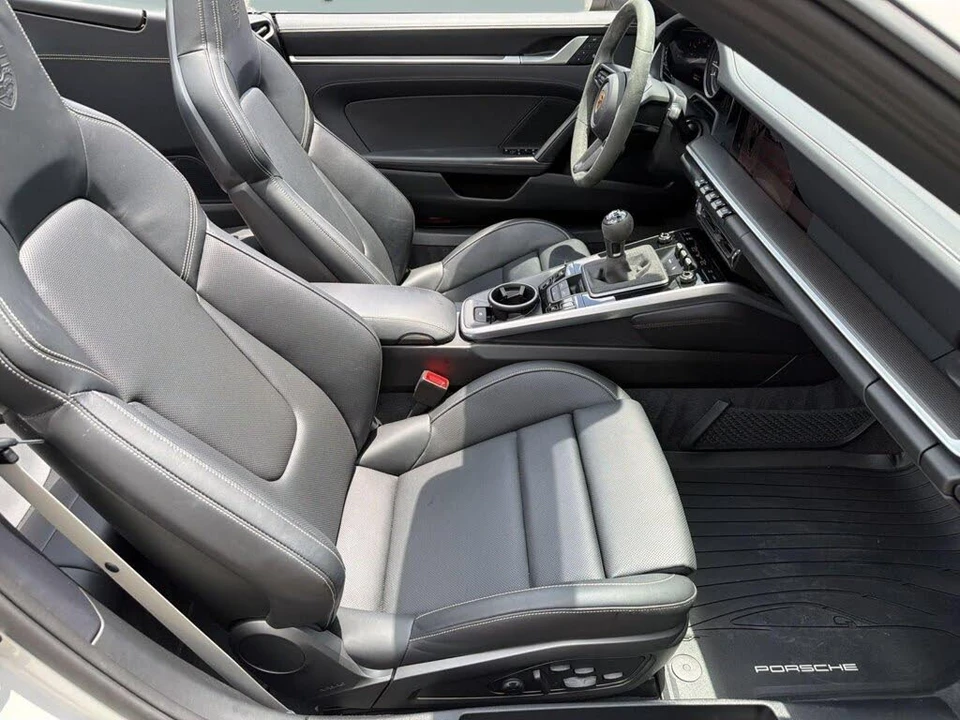 2024 Porsche 992 Carrera 4S - Image 25 of 31