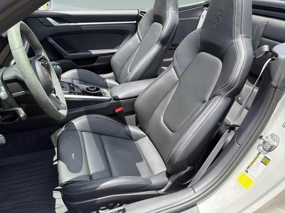 2024 Porsche 992 Carrera 4S - Image 5 of 31