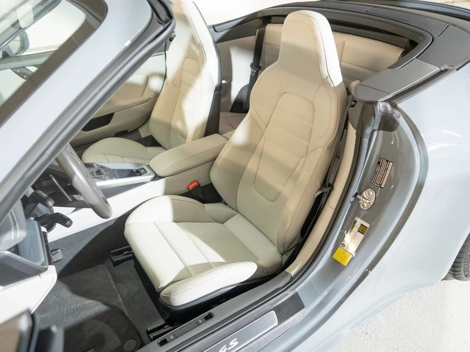 2024 Porsche 992 Carrera 4S - Image 5 of 26