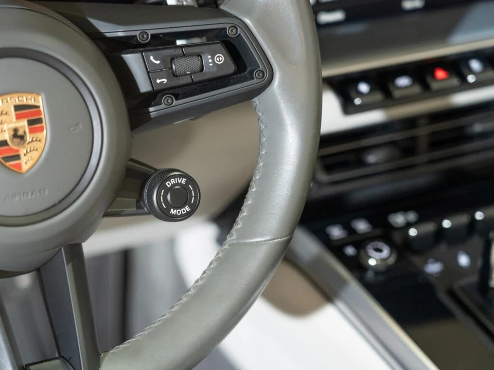 2024 Porsche 992 Carrera 4S - Image 22 of 26