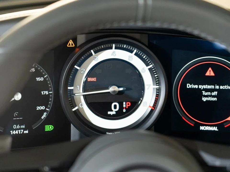 2024 Porsche 992 Carrera 4S - Image 18 of 26