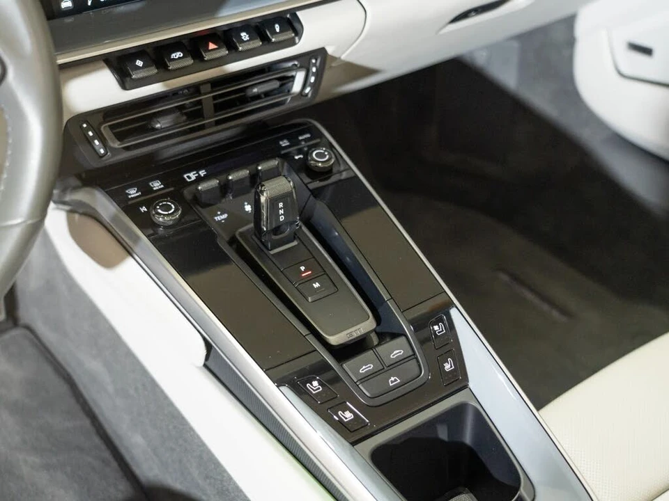 2024 Porsche 992 Carrera 4S - Image 21 of 26