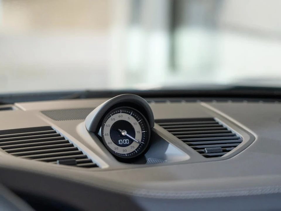 2024 Porsche 992 Carrera 4S - Image 19 of 26
