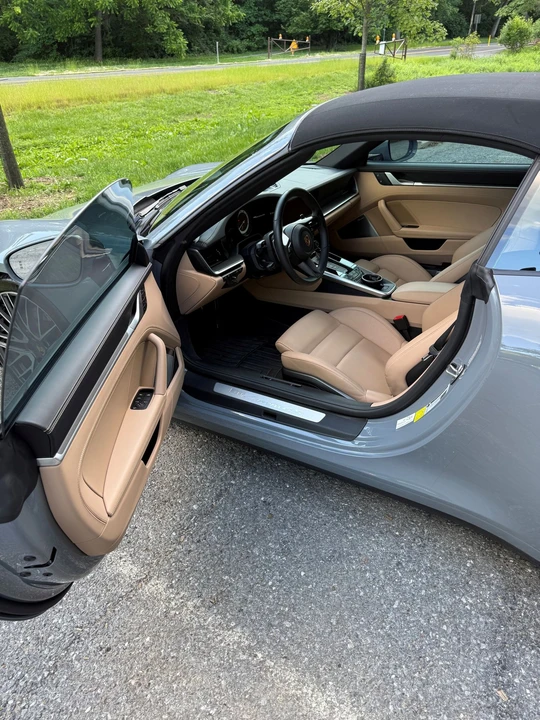 2024 Porsche 992 Carrera 4S - Image 9 of 30