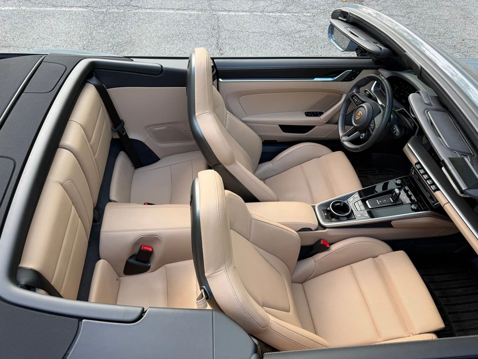 2024 Porsche 992 Carrera 4S - Image 10 of 30