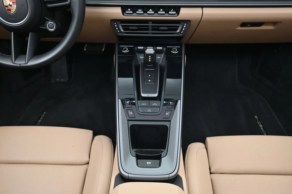 2024 Porsche 992 Carrera 4S - Image 8 of 31