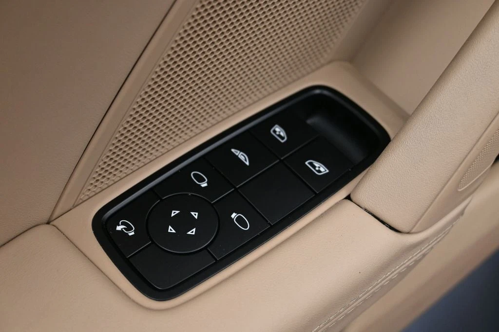 2024 Porsche 992 Carrera 4S - Image 17 of 31
