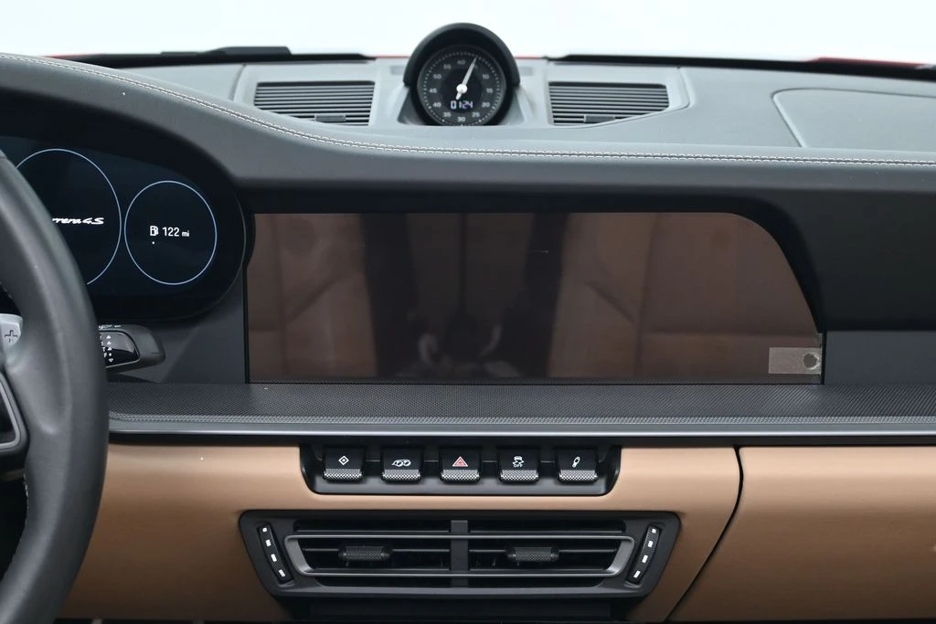 2024 Porsche 992 Carrera 4S - Image 9 of 31