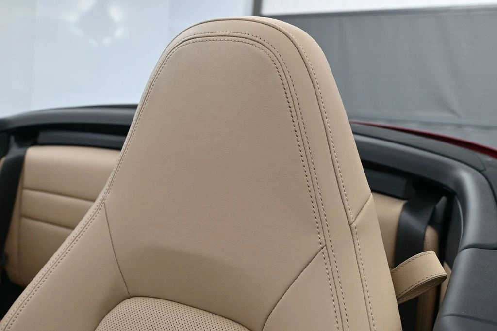2024 Porsche 992 Carrera 4S - Image 18 of 31
