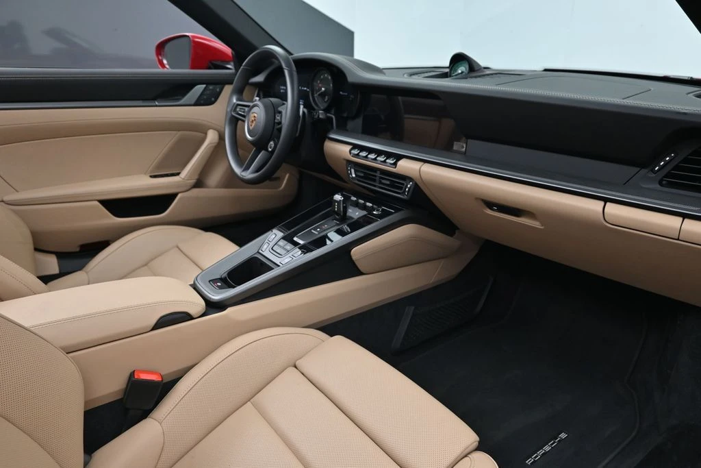 2024 Porsche 992 Carrera 4S - Image 12 of 31