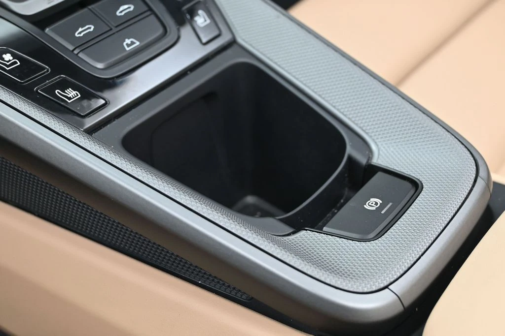 2024 Porsche 992 Carrera 4S - Image 23 of 31