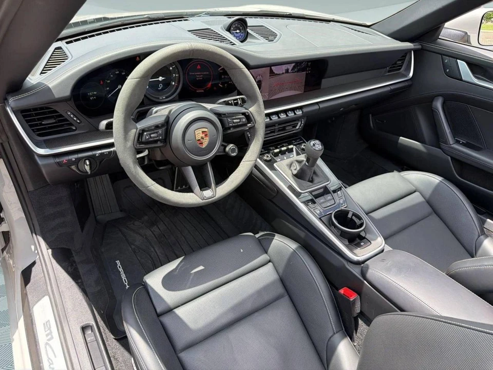2024 Porsche 992 Carrera 4S - Image 4 of 5