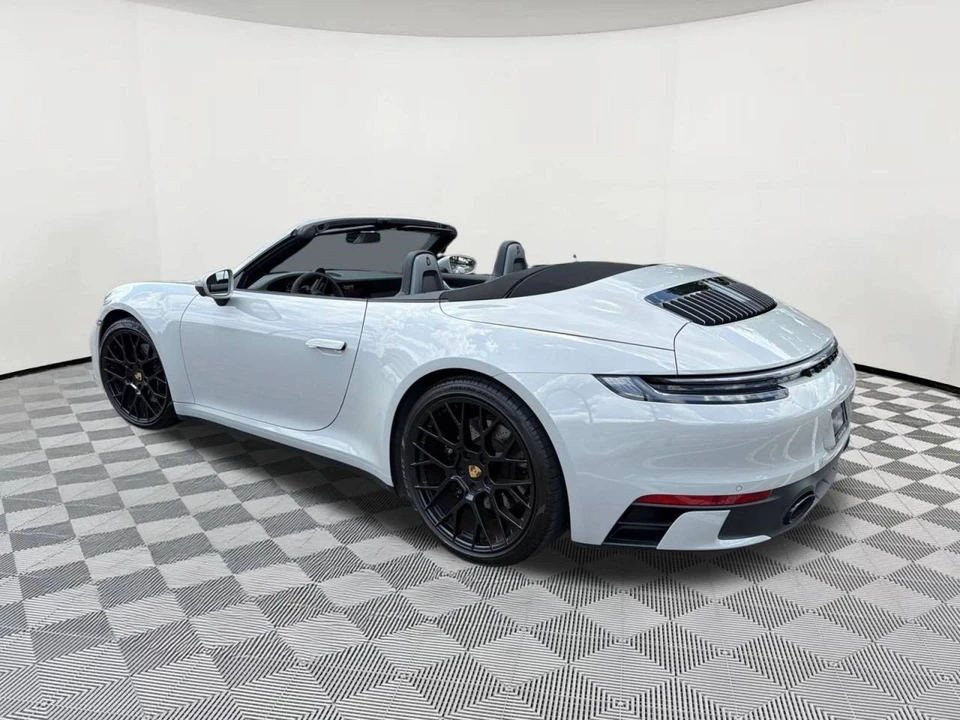 2024 Porsche 992 Carrera 4S - Image 3 of 5