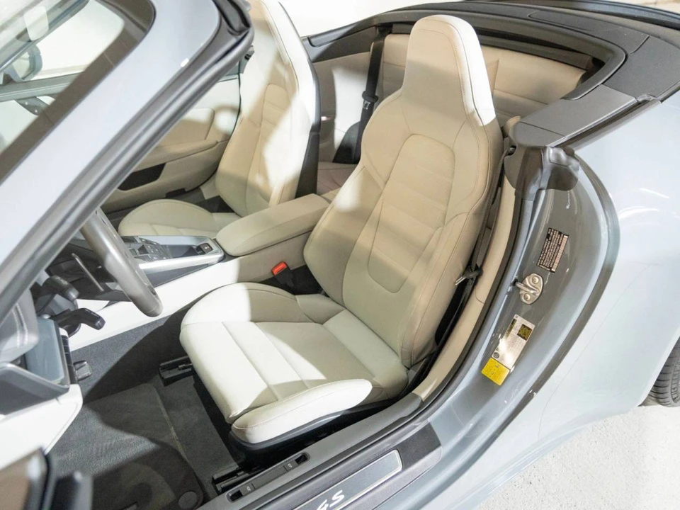 2024 Porsche 992 Carrera 4S - Image 5 of 5