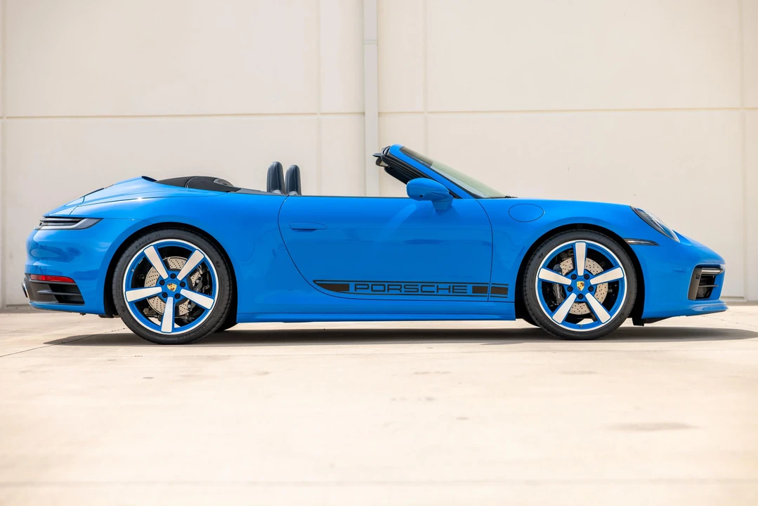 2024 Porsche 992 Carrera 4S - Image 9 of 31