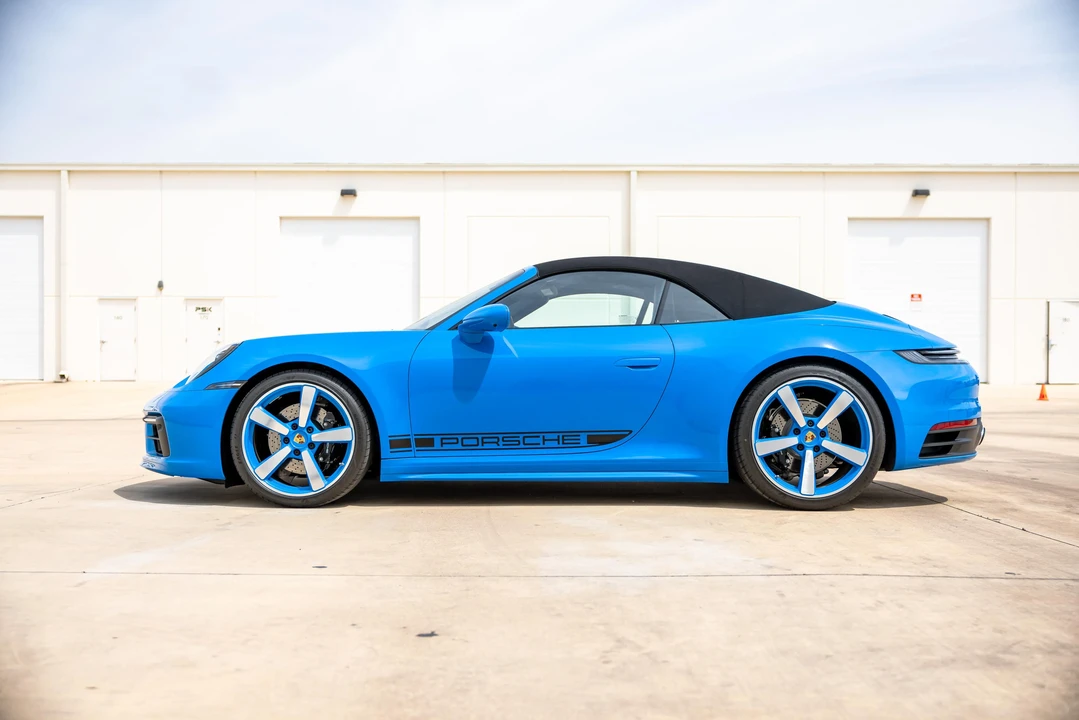 2024 Porsche 992 Carrera 4S - Image 11 of 31