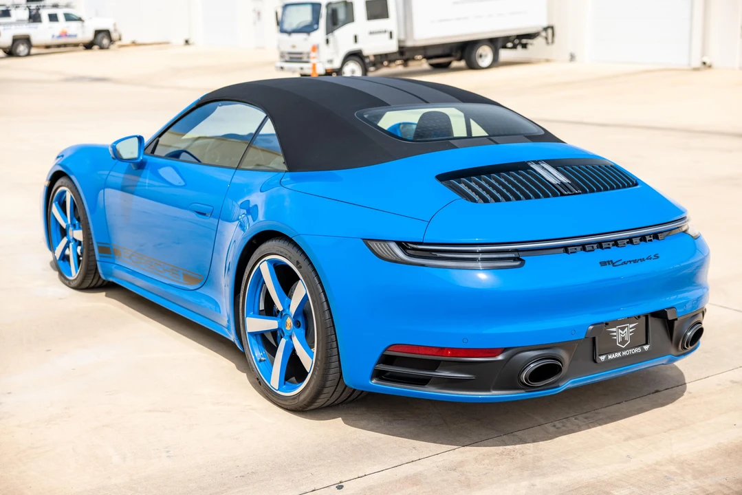 2024 Porsche 992 Carrera 4S - Image 19 of 31