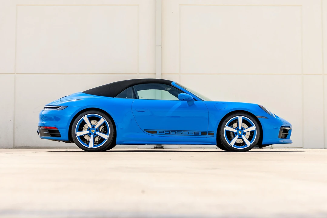 2024 Porsche 992 Carrera 4S - Image 15 of 31