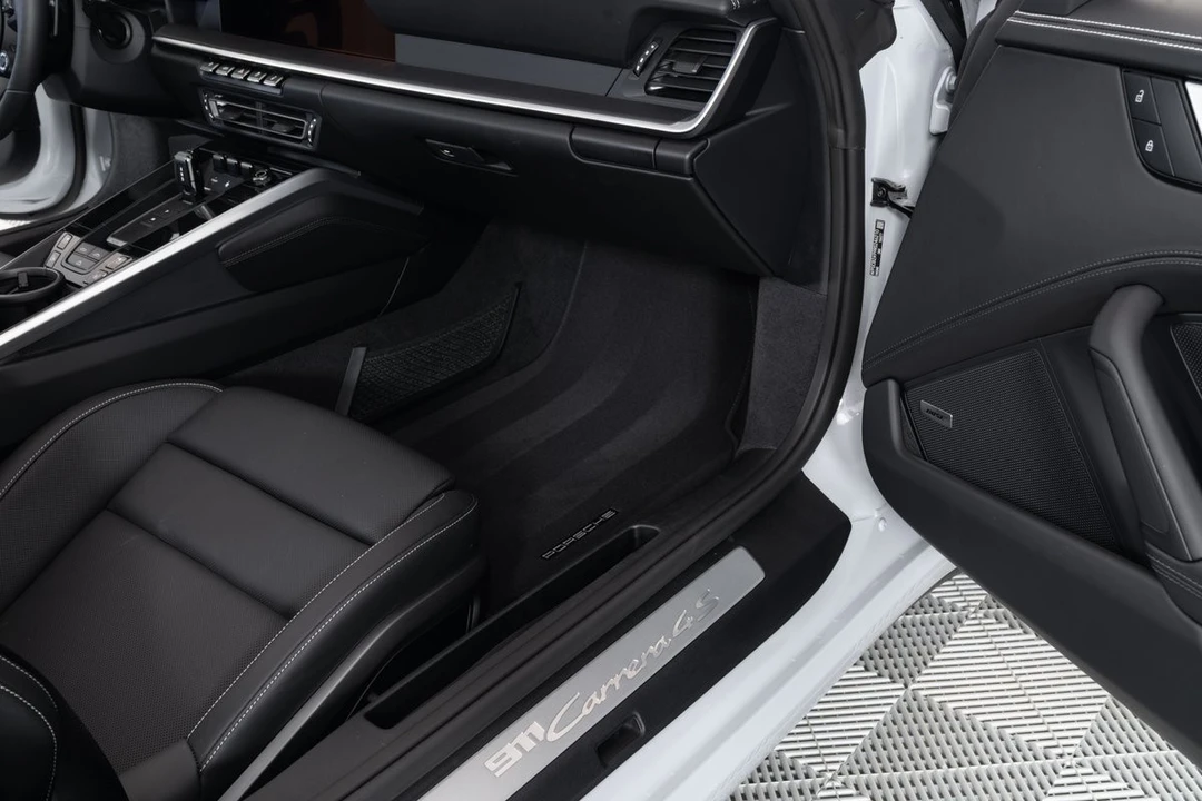 2024 Porsche 992 Carrera 4S - Image 20 of 21