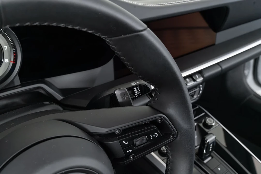 2024 Porsche 992 Carrera 4S - Image 25 of 31