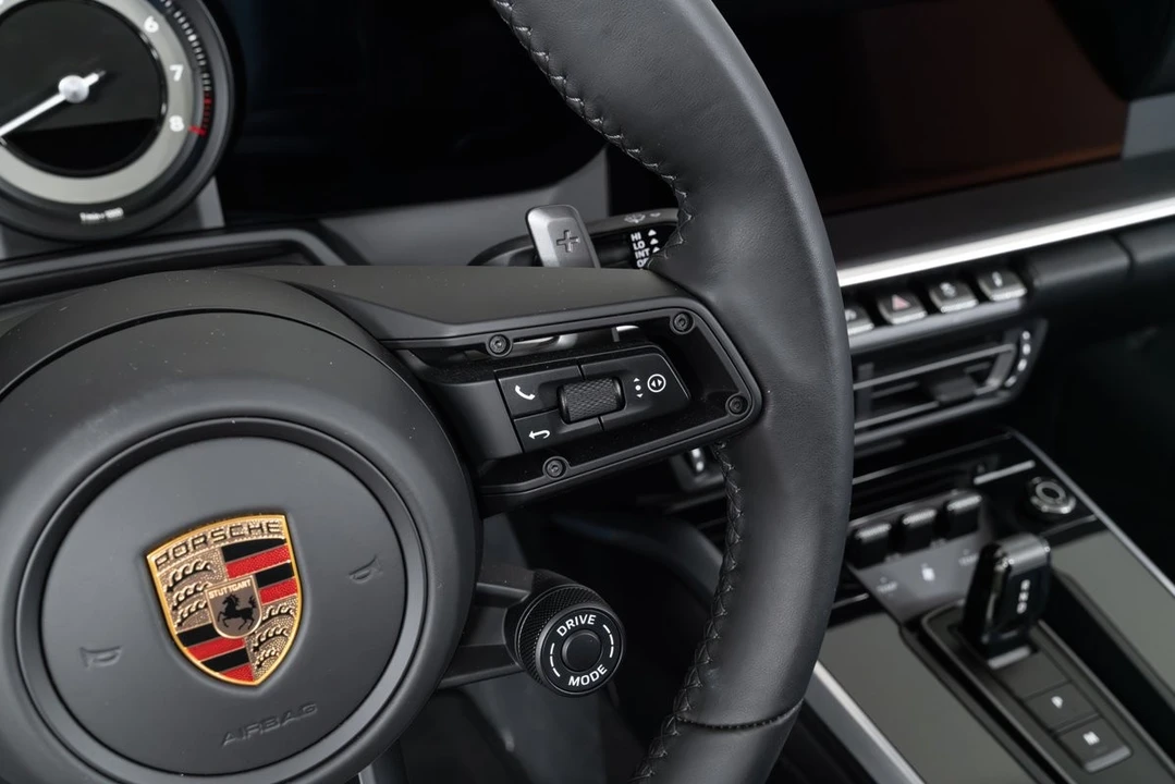 2024 Porsche 992 Carrera 4S - Image 26 of 31