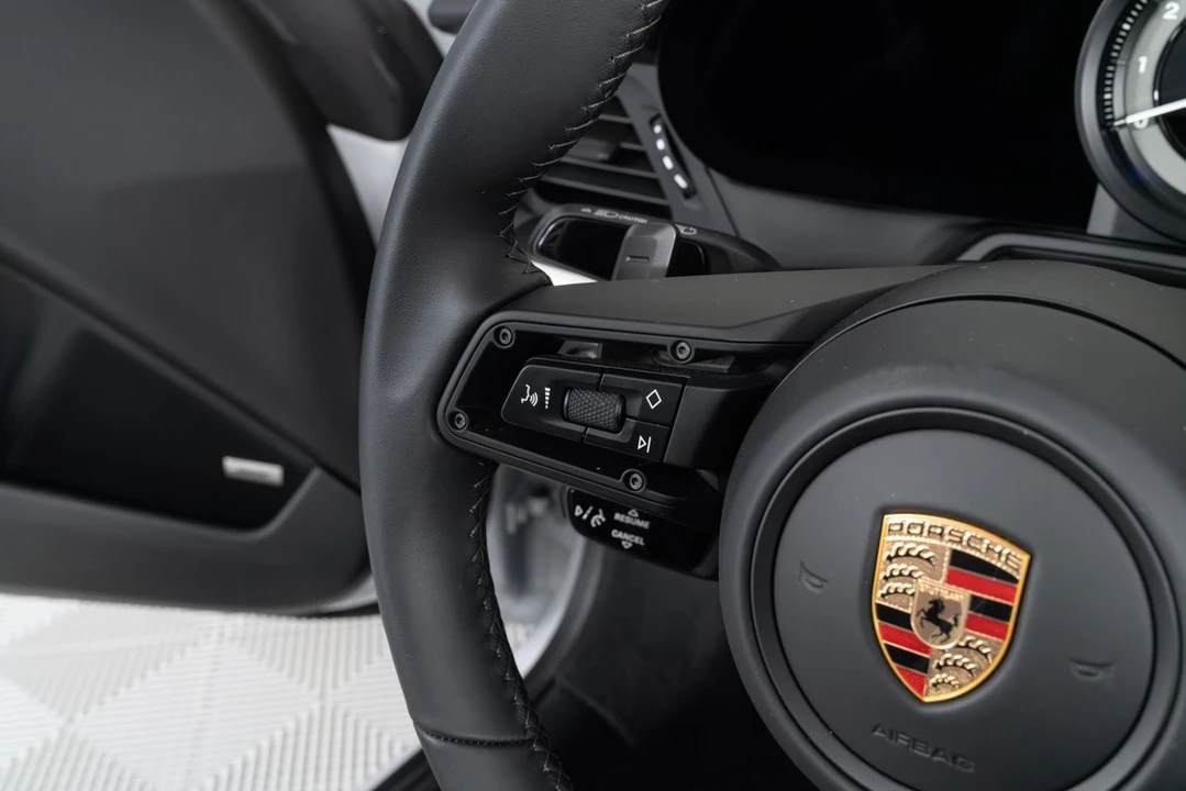 2024 Porsche 992 Carrera 4S - Image 23 of 31