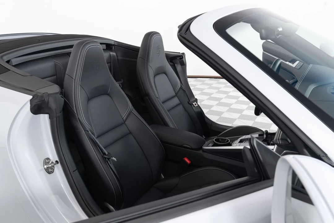 2024 Porsche 992 Carrera 4S - Image 14 of 21