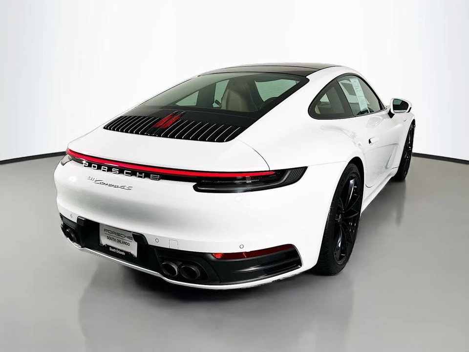 2024 Porsche 992 Carrera 4S - Image 9 of 31