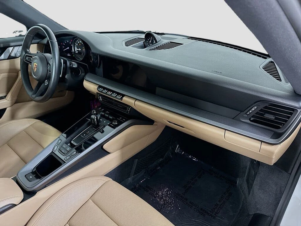 2024 Porsche 992 Carrera 4S - Image 29 of 31