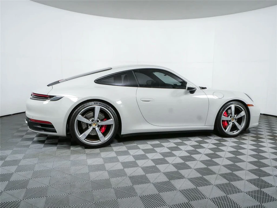 2024 Porsche 992 Carrera 4S - Image 26 of 31