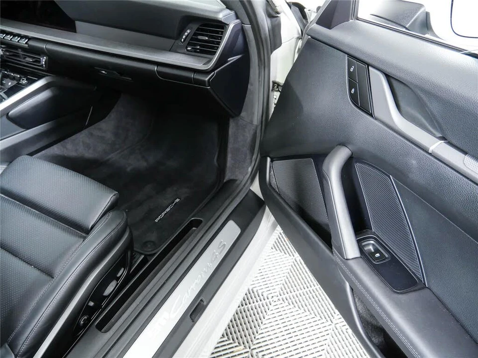 2024 Porsche 992 Carrera 4S - Image 23 of 31