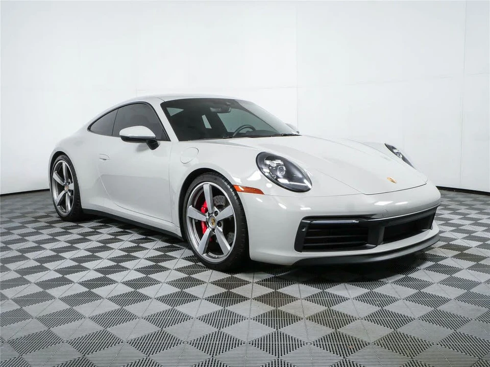 2024 Porsche 992 Carrera 4S - Image 25 of 31