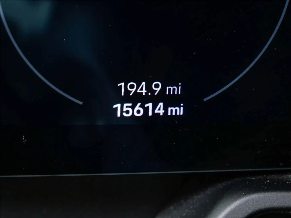 2024 Porsche 992 Carrera 4S - Image 8 of 31