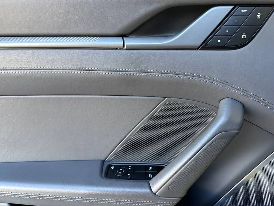 2024 Porsche 992 Carrera 4S - Image 12 of 31