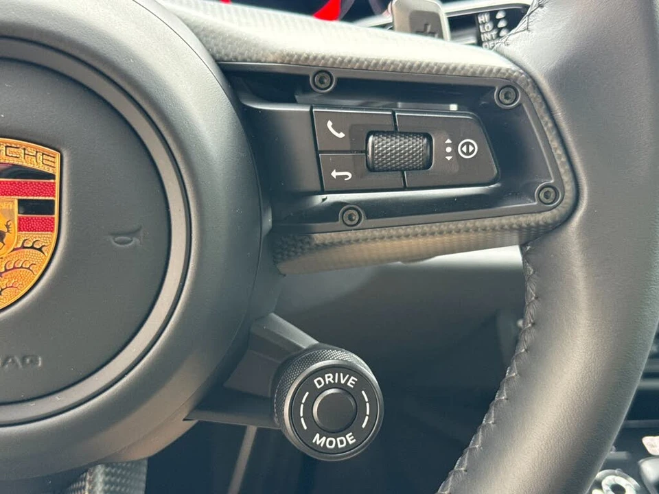 2024 Porsche 992 Carrera 4S - Image 27 of 31