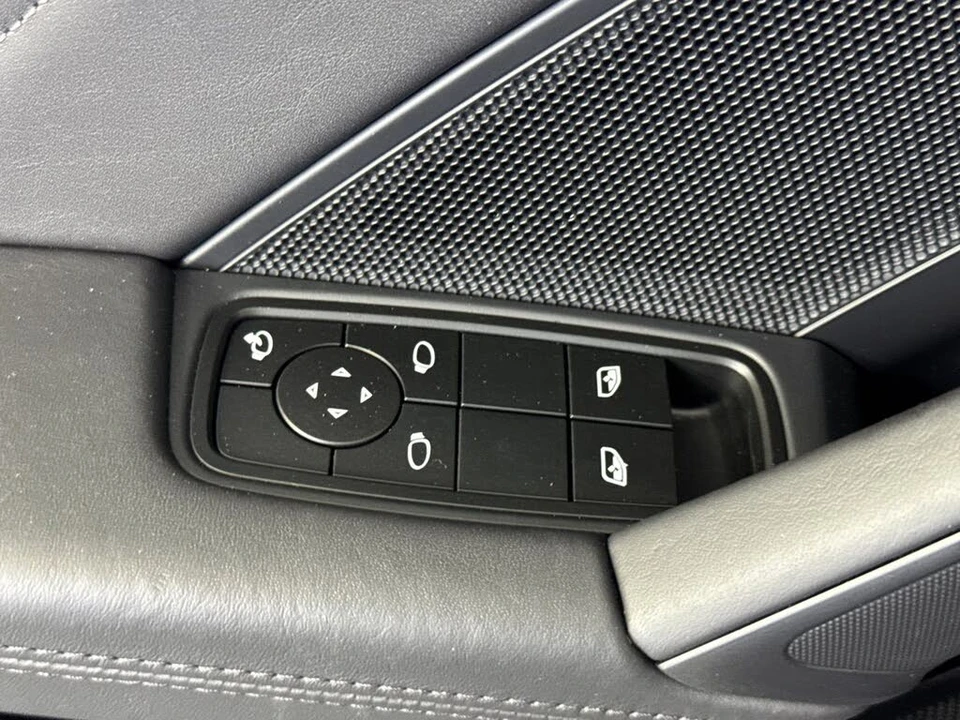2024 Porsche 992 Carrera 4S - Image 13 of 31