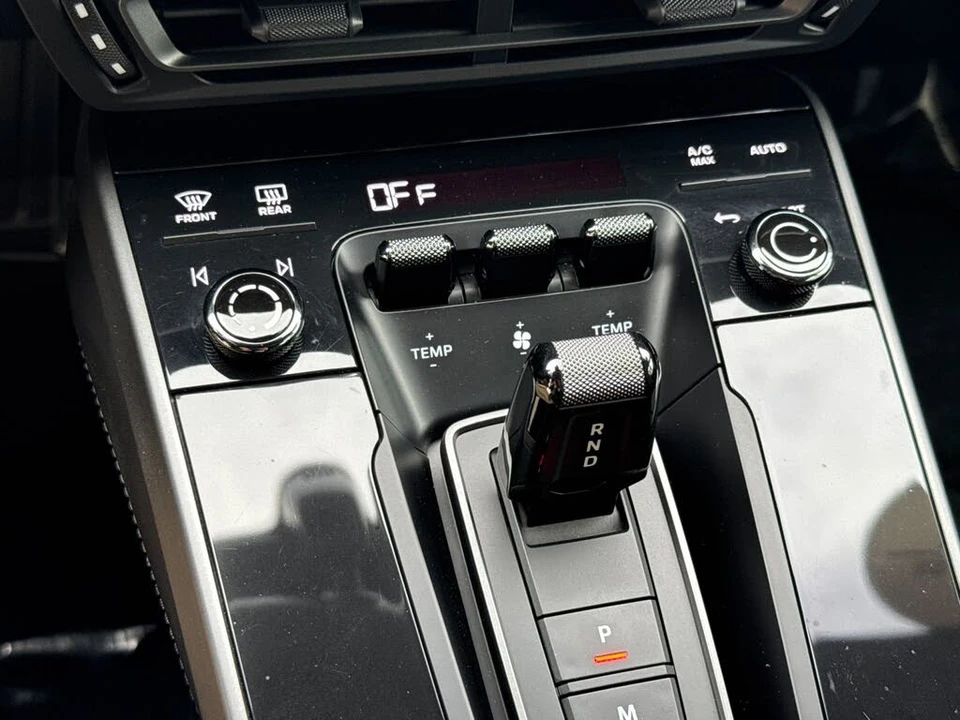 2024 Porsche 992 Carrera 4S - Image 23 of 31