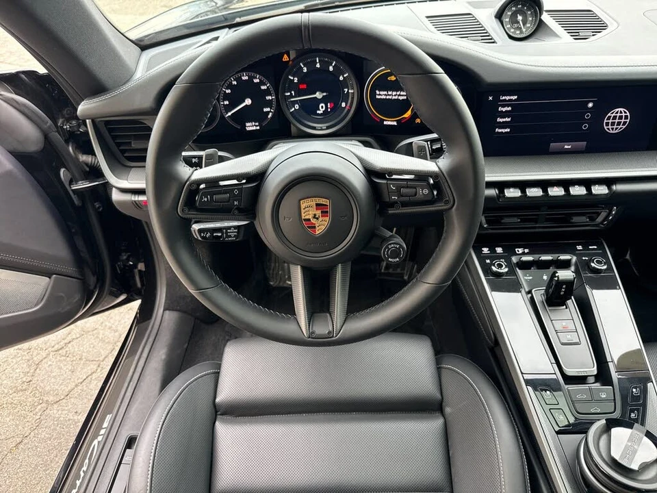 2024 Porsche 992 Carrera 4S - Image 15 of 31