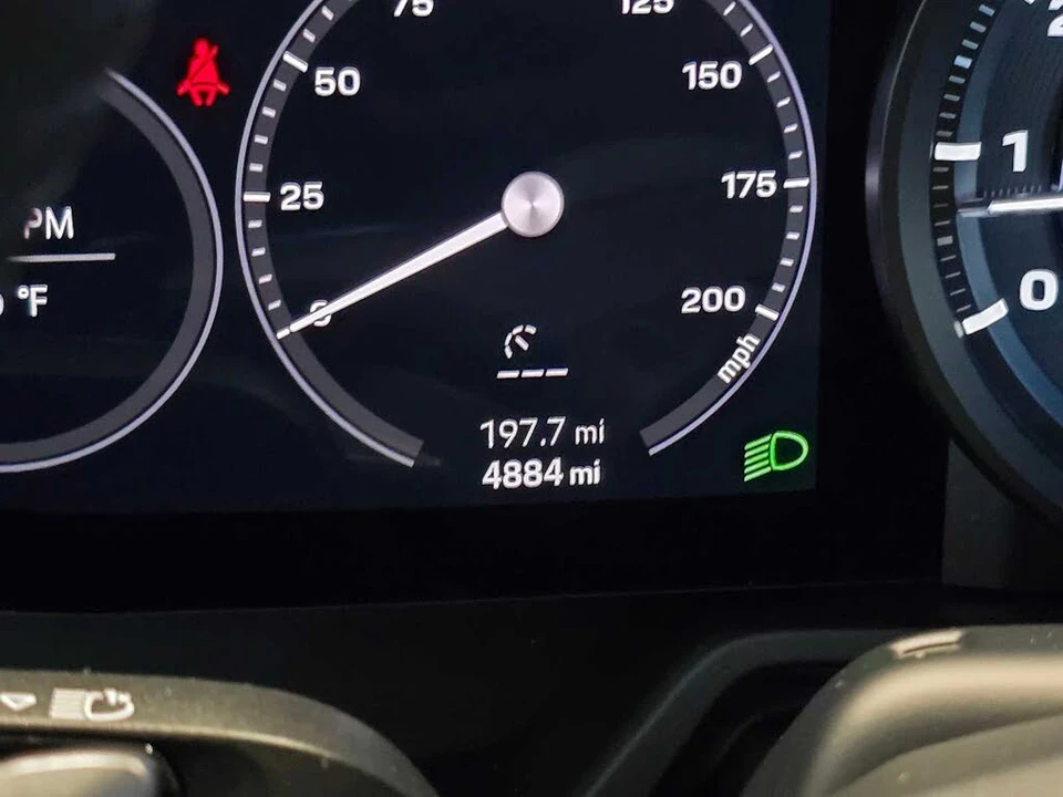 2024 Porsche 992 Carrera 4S - Image 27 of 31