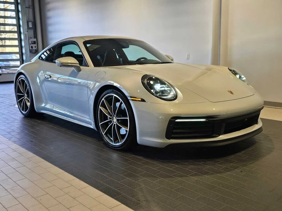 2024 Porsche 992 Carrera 4S - Image 9 of 31