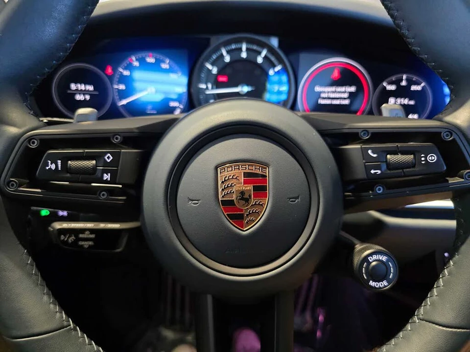 2024 Porsche 992 Carrera 4S - Image 25 of 31
