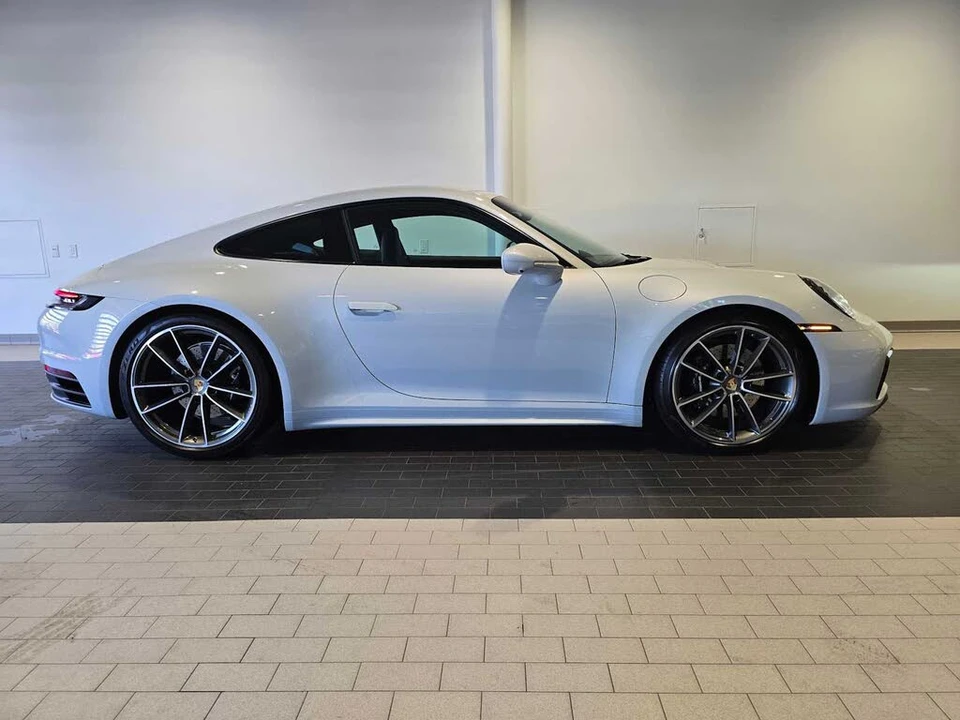 2024 Porsche 992 Carrera 4S - Image 8 of 31
