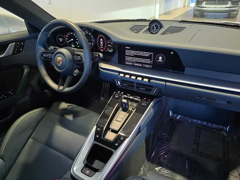 2024 Porsche 992 Carrera 4S - Image 12 of 31
